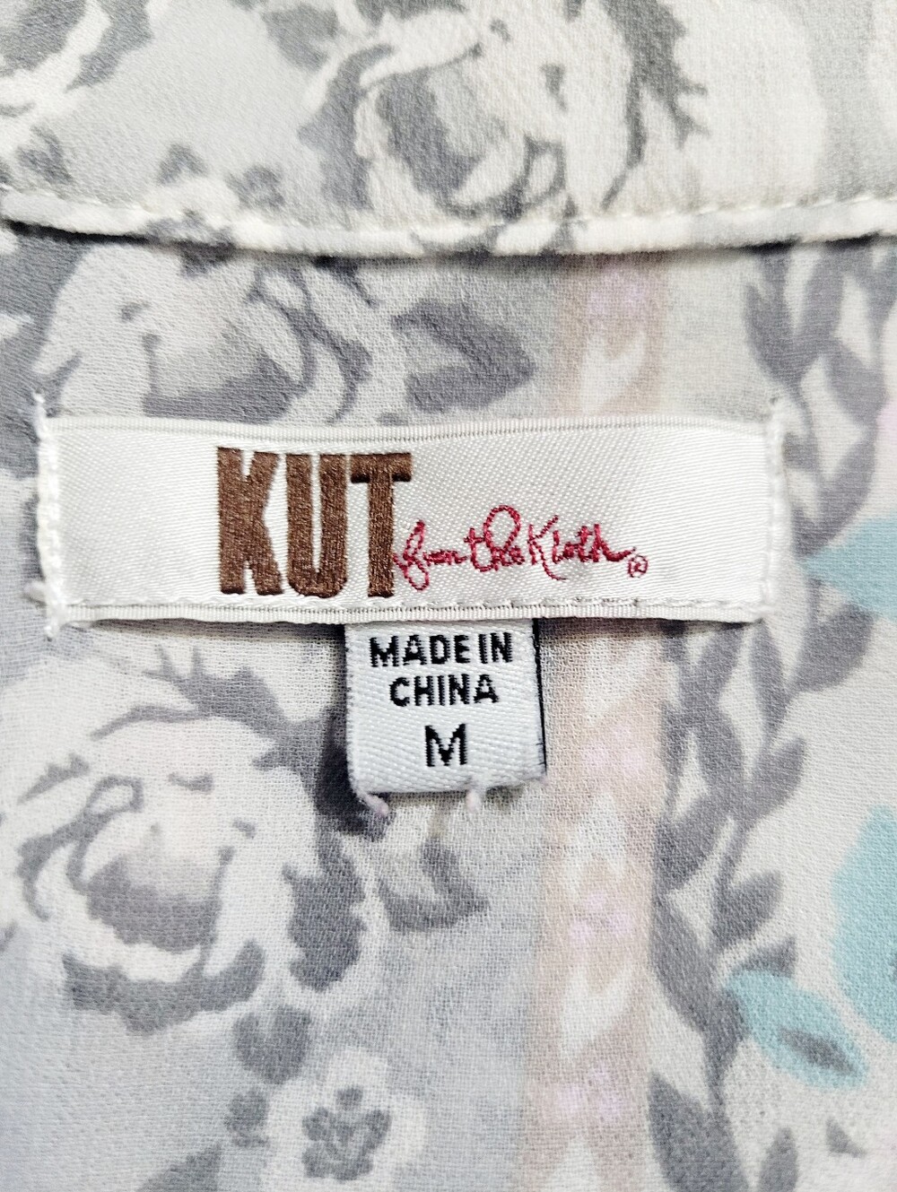 KUT from the Kloth Floral Blouse Medium Gray Pink Button Front Long Sleeve Top - Picture 6 of 12